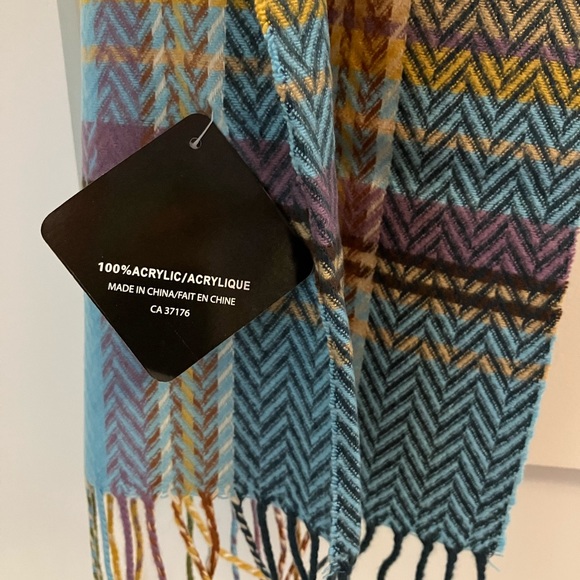 NWT pashmina - Picture 4 of 4